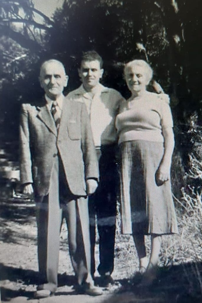 ארנולד אדלר והוריו, בשנות ה-60 בחיפה