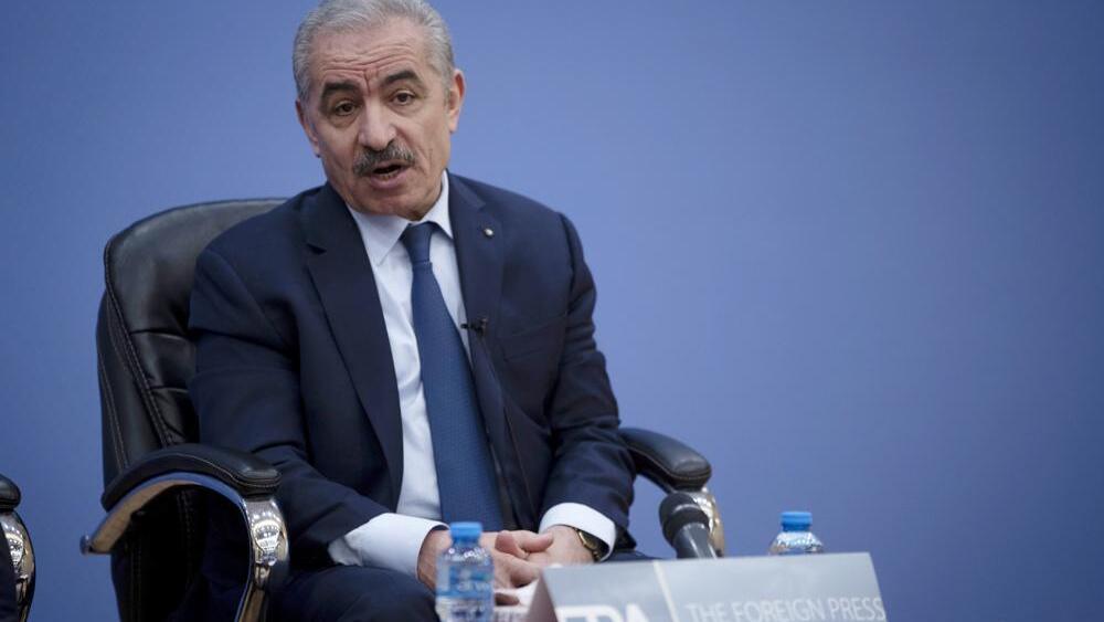 Palestinian Prime Minister Mohammad Shtayyeh (Photo: AP) Palestinian Prime Minister Mohammad Shtayyeh, right, holds a briefing with members of the Foreign Press Association (FPA), in the West Bank city of Ramallah