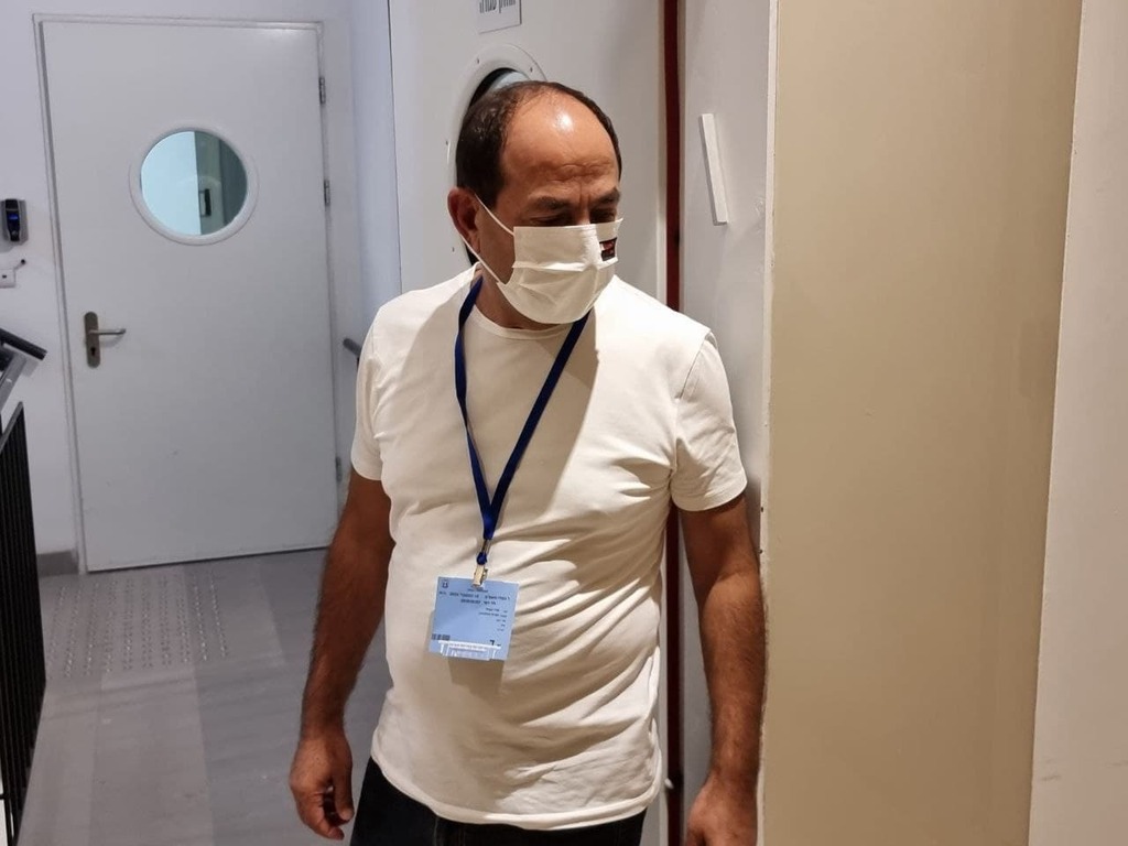 רמי לוי מגיע להיחקר במשרדי רשות ההגבלים העסקיים