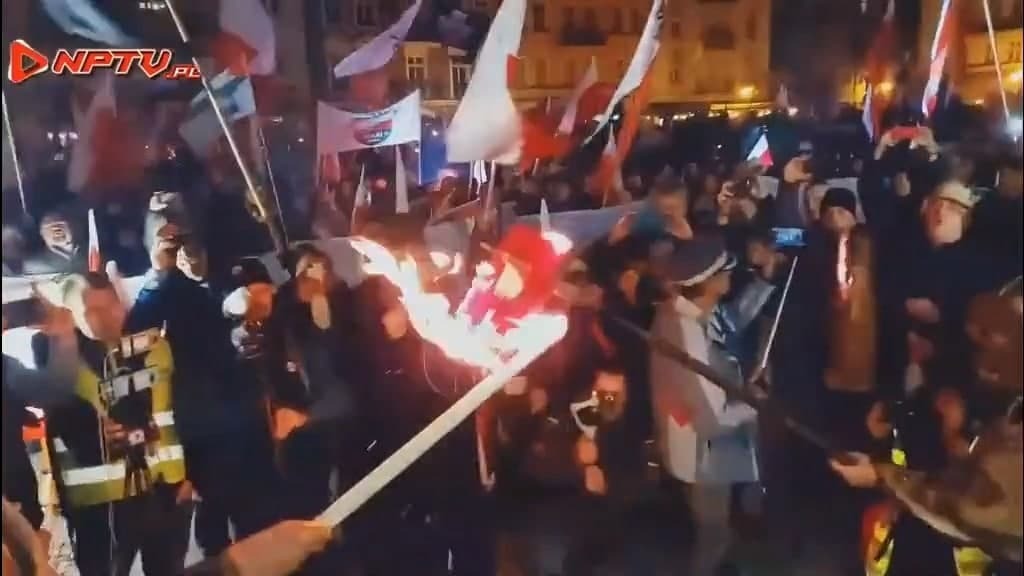 מפגן אנטישמי בפולין: שרפו כתב זכויות היסטורי ליהודים