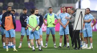 וילי רוטנשטיינר ושחקני נבחרת ישראל באימון