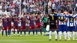 שחקני ברצלונה ואספניול באחד ממפגשי העבר בין הקבוצות
