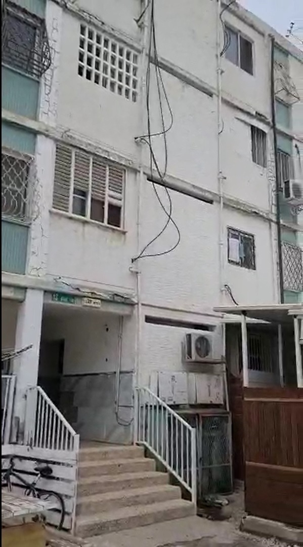 הבניין המסוכן