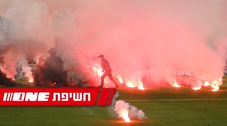 האבוקות על כר הדשא