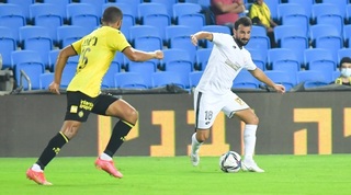 עומר פדידה עם הכדור