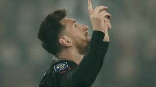 ליאו מסי חוגג