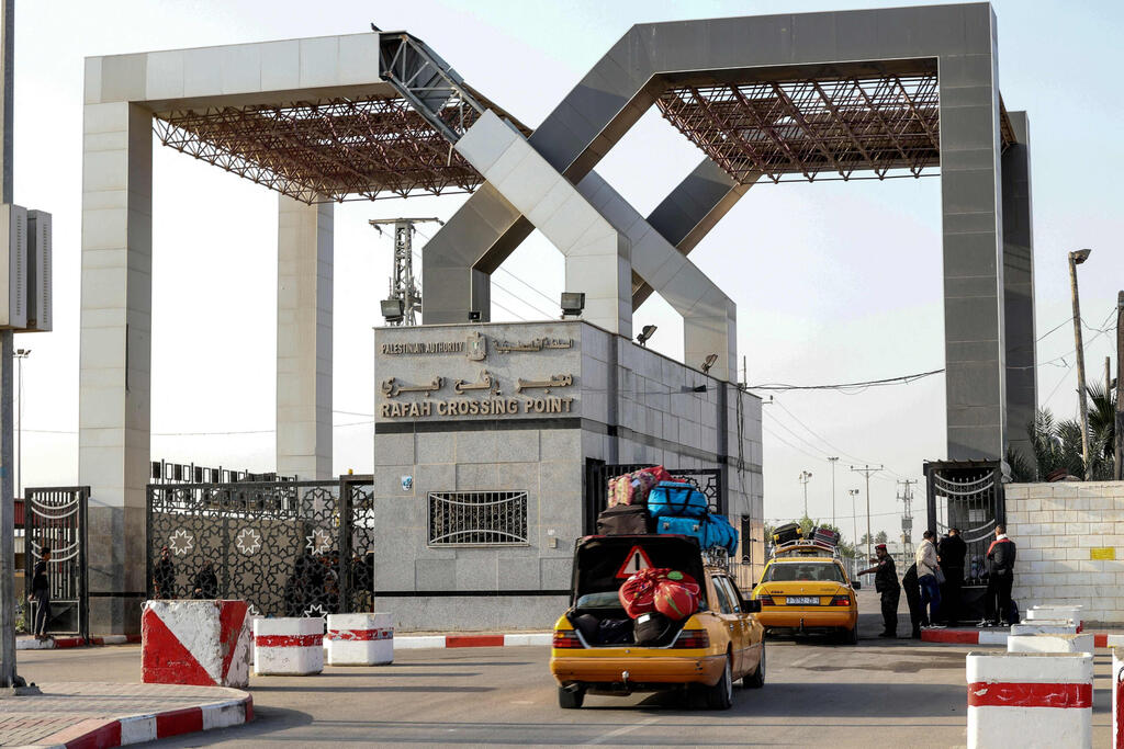 Rafah crossing to Egypt