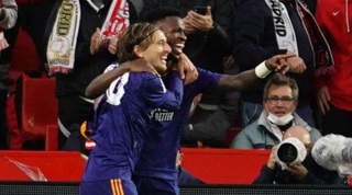 ויניסיוס ומודריץ' חוגגים