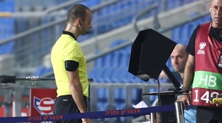 שופט כדורגל, ארכיון