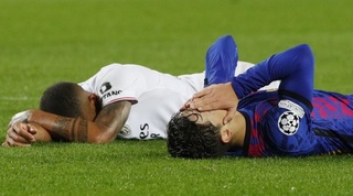 גאבי תופס את הראש