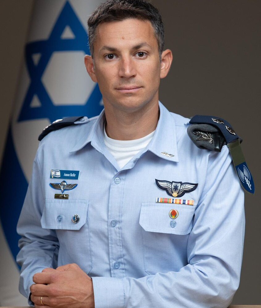 Амнон Шефлер,  пресс-секретарь международного отдела дипломатии и связей с общественностью Армии обороны Израиля.