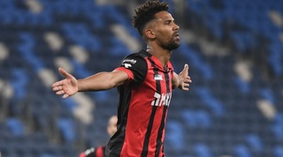 קווין טאפוקו חוגג