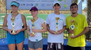 אוראל קמחי, רון אלוק, אמליה וואליגורה ופטרישיה פאוקסטיטה