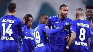 שחקני באייר לברקוזן חוגגים