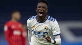 ויניסיוס ג'וניור חוגג