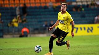 ג'וסואה מחיאס. החלק האחורי לא נבנה כראוי