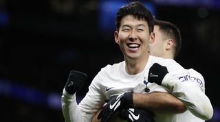 יונג מין סון חוגג