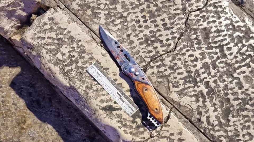 הסכין ששימשה את המחבל בפיגוע