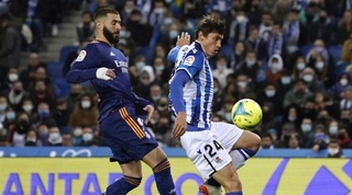 קארים בנזמה לוחץ את לה נורמאן