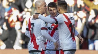 שחקני ראיו וייקאנו חוגגים