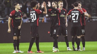 שחקני פרייבורג חוגגים