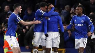 שחקני אברטון חוגגים