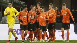 שחקני שחטאר דונייצק חוגגים