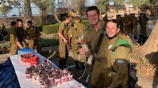 חיילים בתחנות ההיסעים החדשות