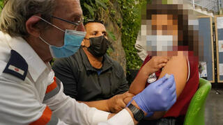 חיסוני ילדים בבית ספר אל זיתון בבועינה נוג'ידאת