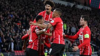 פ.ס.וו איינדהובן. אימפריה הולנדית