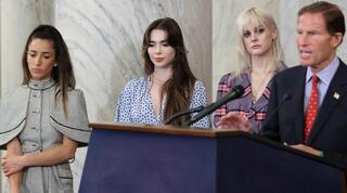 הבנות שהוטרדו, ג'סיקה הייווארד ומקיילה מרוני