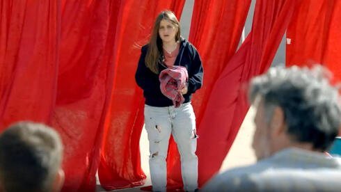 משפחת עדן יוצאת לטיול סוסים