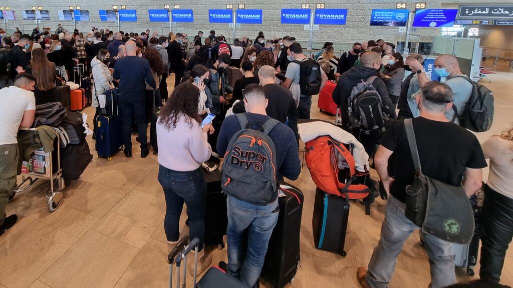Overcrowding at Ben Gurion Airport (Photo: Shmulik Dodfour) עומס בנתב"ג
