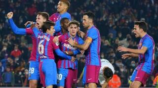 שחקני ברצלונה חוגגים עם ניקו