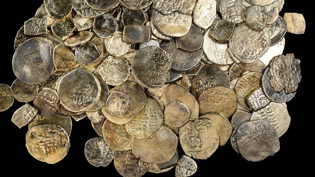 אוצר מטבעות מהתקופה הממלוכית ובו מטבעות חתוכים