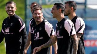 ליאו מסי עם אנחל די מריה באימון