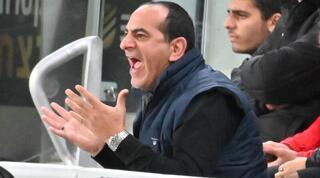 קובי רפואה. זועם ביציע