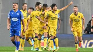 שחקני מכבי ת"א חוגגים