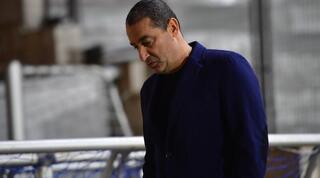 ג'קי בן זקן. בא לצפות בדור העתיד