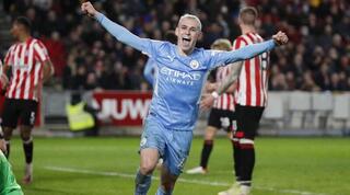 פיל פודן חוגג