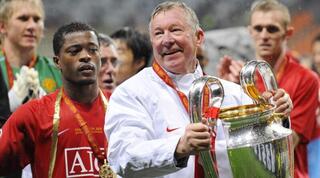 אלכס פרגוסון לאחר הזכייה במוסקבה