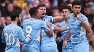 שחקני מנצ'סטר סיטי חוגגים