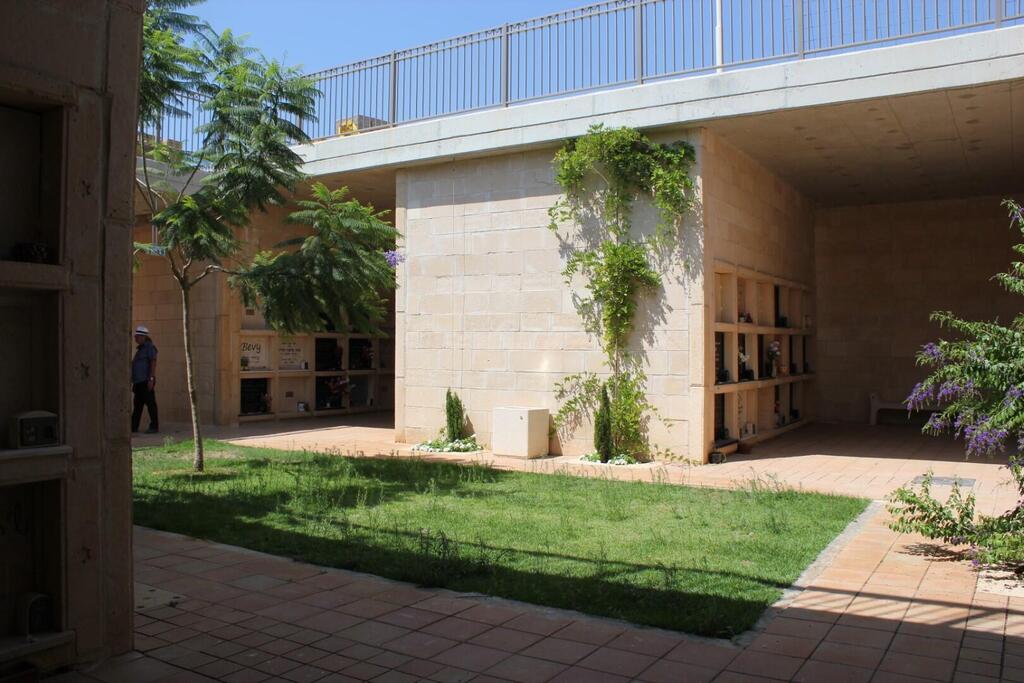 בית הקברות העירוני הרצליה 