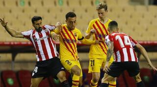 דה יונג ודסט מול בילבאו במהלך הגמר