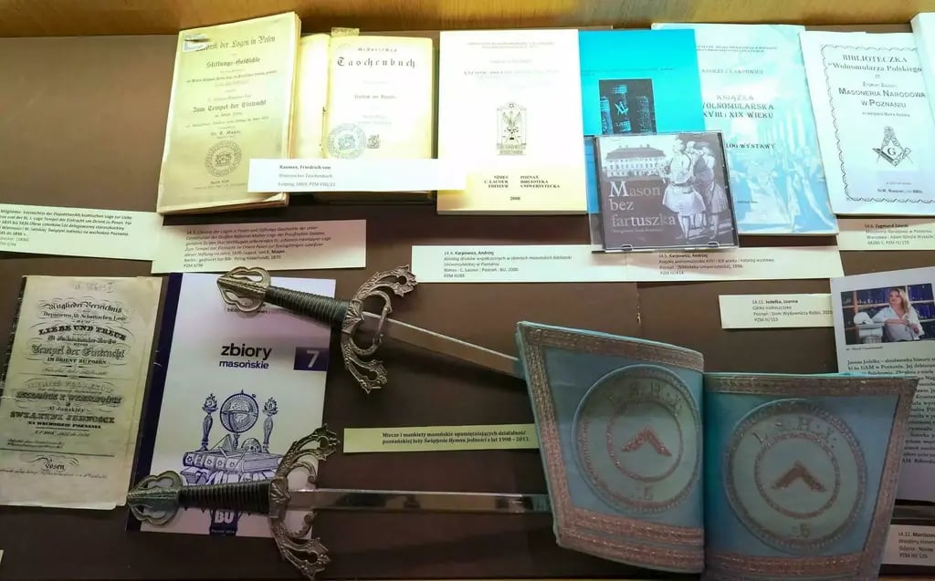 Fine prints, copies of speeches and membership lists of Masonic lodges in Germany and beyond feature among the collection's 80,000 items