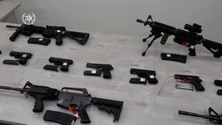 כ30 חשודים נתפסו בכפר קאסם בחשד לעבירות סחר בנשק וסמים ולתפוס עשרות כלי נשק