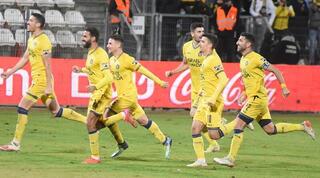 שחקני מכבי ת"א חוגגים