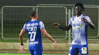 סטיבן אלפרד ודיא לבאבידי חוגגים