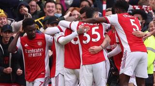 שחקני ארסנל. הדרבי נדחה