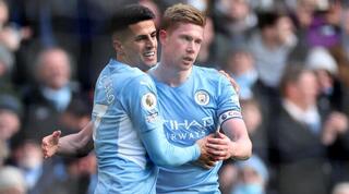 קווין דה בראונה וז'ואאו קנסלו חוגגים